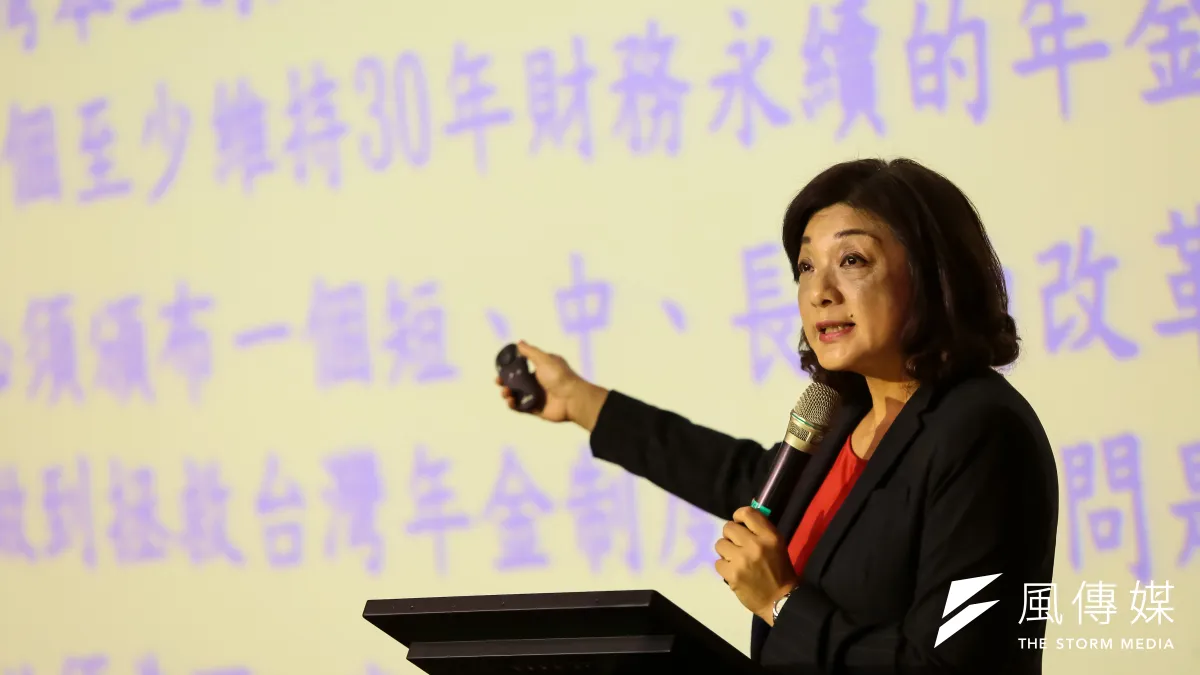 前金管會主委王儷玲21日表示,如果年金不改革,2030年勞保與公務人員退撫基金用罄後,以勞保為例,未來年輕世代只能拿到現行勞保給付的20%。(顏麟宇攝)