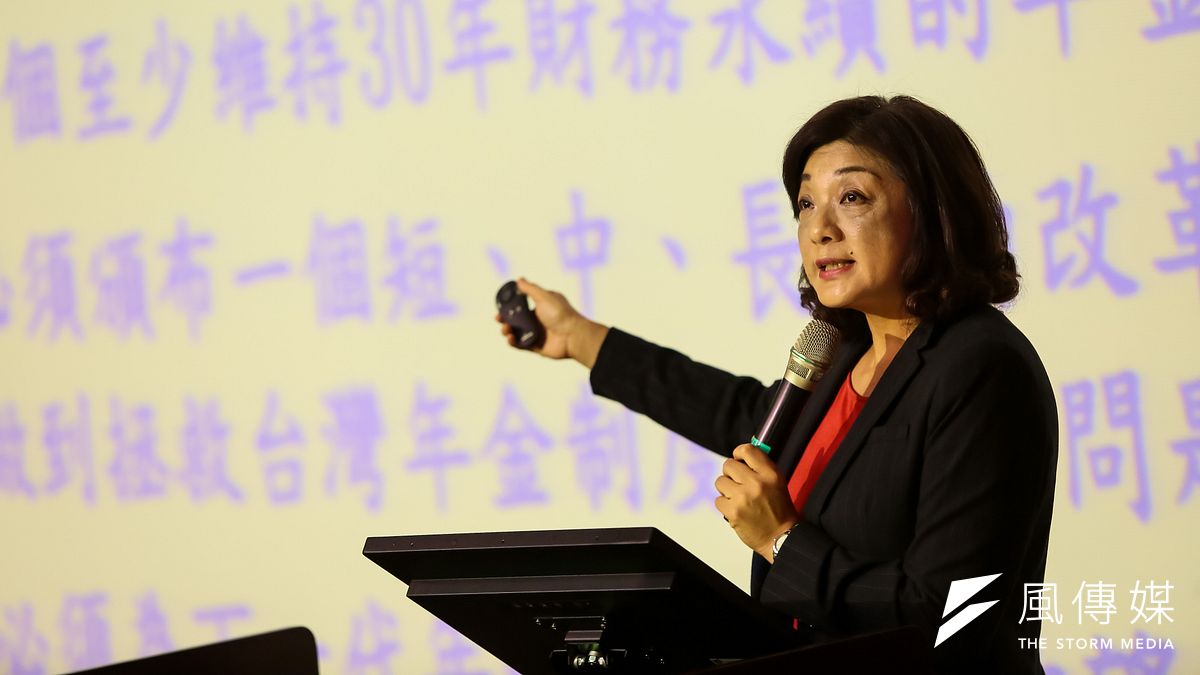 前金管會主委王儷玲21日表示,如果年金不改革,2030年勞保與公務人員退撫基金用罄後,以勞保為例,未來年輕世代只能拿到現行勞保給付的20%。(顏麟宇攝) 前金管會主委王儷玲21日表示,如果年金不改革,2030年勞保與公務人員退撫基金用罄後,以勞保為例,未來年輕世代只能拿到現行勞保給付的20%。(顏麟宇攝)