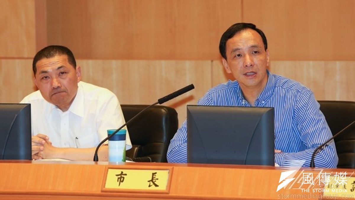 財政劃分法遲遲未過,新北市長朱立倫決定「自立救濟」,將於8月提出「市庫券」。(資料照片,余志偉攝) 財政劃分法遲遲未過,新北市長朱立倫決定「自立救濟」,將於8月提出「市庫券」。(資料照片,余志偉攝)