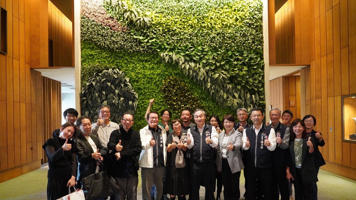 台中市副市長黃國榮率市府團隊,與妹島和世及SANAA事務所團隊進行經驗交流。(圖/台中市政府) 台中市副市長黃國榮率市府團隊,與妹島和世及SANAA事務所團隊進行經驗交流。(圖/台中市政府)