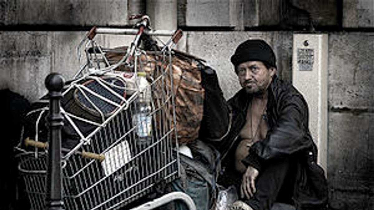 無家者在冬季因無固定居處可避寒,屢成為媒體關注或民間組織倡議關懷的焦點。(取自維基百科) 無家者在冬季因無固定居處可避寒,屢成為媒體關注或民間組織倡議關懷的焦點。(取自維基百科)