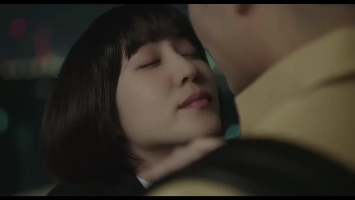 韓劇《非常律師禹英禑》描繪一般男性和身心障礙女性的戀情。(截自Youtube)
