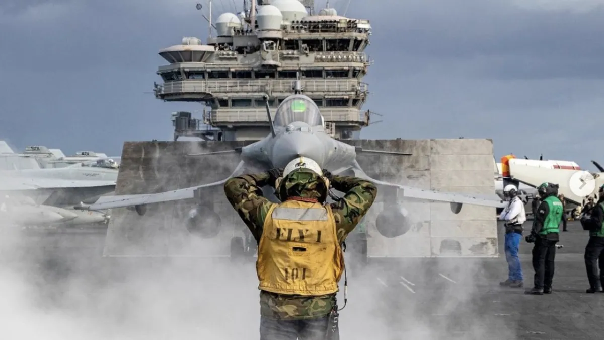 美軍布希號航空母艦。(美國海軍IG)