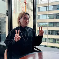 客観的な評価を貫くクリエイターのラーメン浪人Simonは、自費での取材を通して日本のラーメン文化の多様性を伝え、台湾における固定観念を打ち破り、ラーメンを世代を超えた国民食にすることを目指している。(撮影:黃信維) 客観的な評価を貫くクリエイターのラーメン浪人Simonは、自費での取材を通して日本のラーメン文化の多様性を伝え、台湾における固定観念を打ち破り、ラーメンを世代を超えた国民食にすることを目指している。(撮影:黃信維)