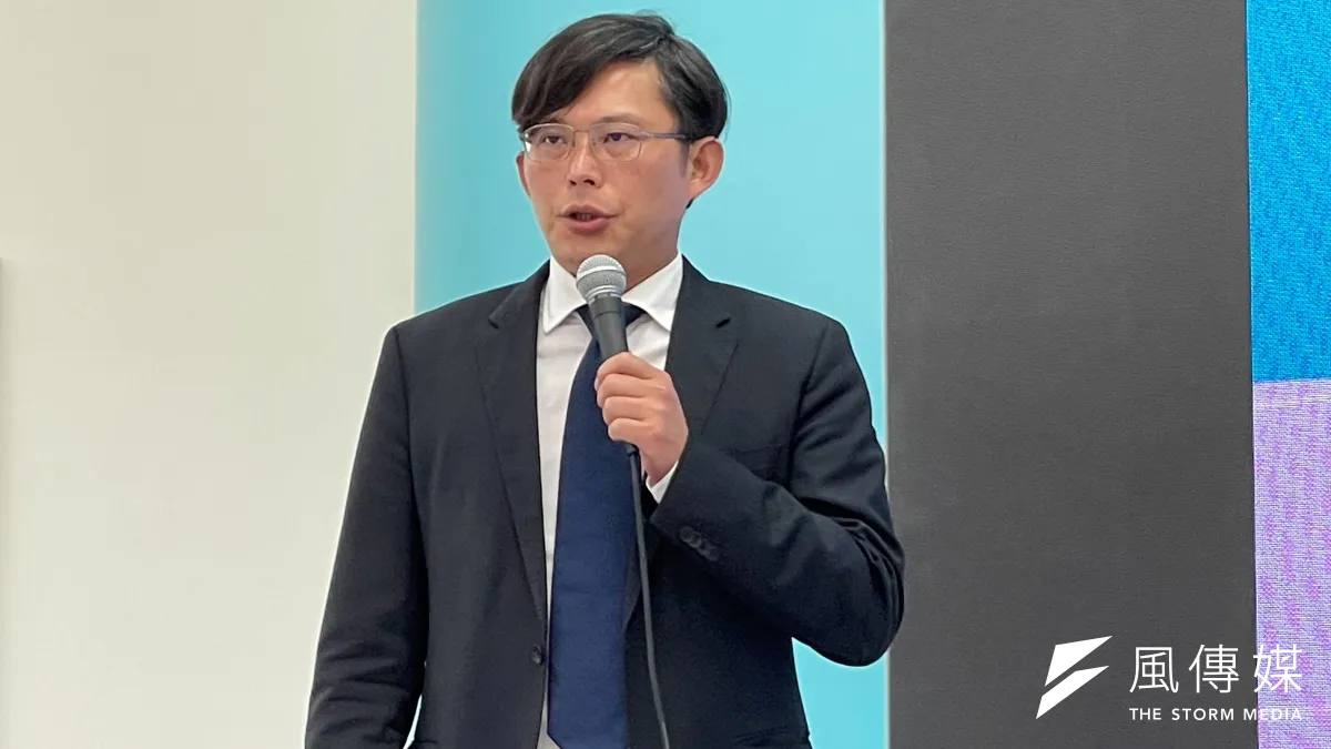 民眾黨不分區立委參選人黃國昌11日下午出席「新潮流貪腐集團,賴清德出來面對」記者會。(鍾秉哲攝)