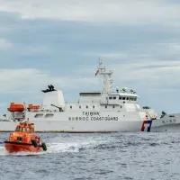 As Japan and the Philippines launch EEZ negotiations, Taiwan's Coast Guard Administration reaffirms that any bilateral agreement cannot affect Taiwan's sovereignty, and any nation asserting jurisdiction in the relevant waters will be expelled. As Japan and the Philippines launch EEZ negotiations, Taiwan's Coast Guard Administration reaffirms that any bilateral agreement cannot affect Taiwan's sovereignty, and any nation asserting jurisdiction in the relevant waters will be expelled.