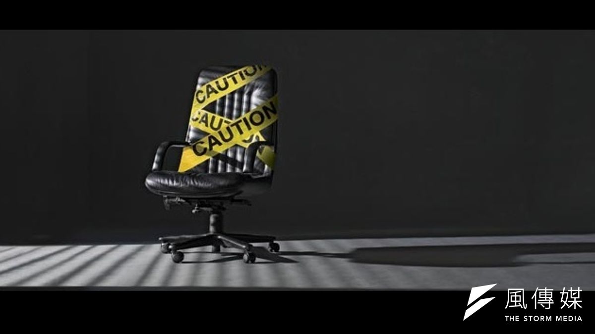 長坐有害身體健康,建議每小時至少起身活動2次(取自網路) 長坐有害身體健康,建議每小時至少起身活動2次(取自網路)