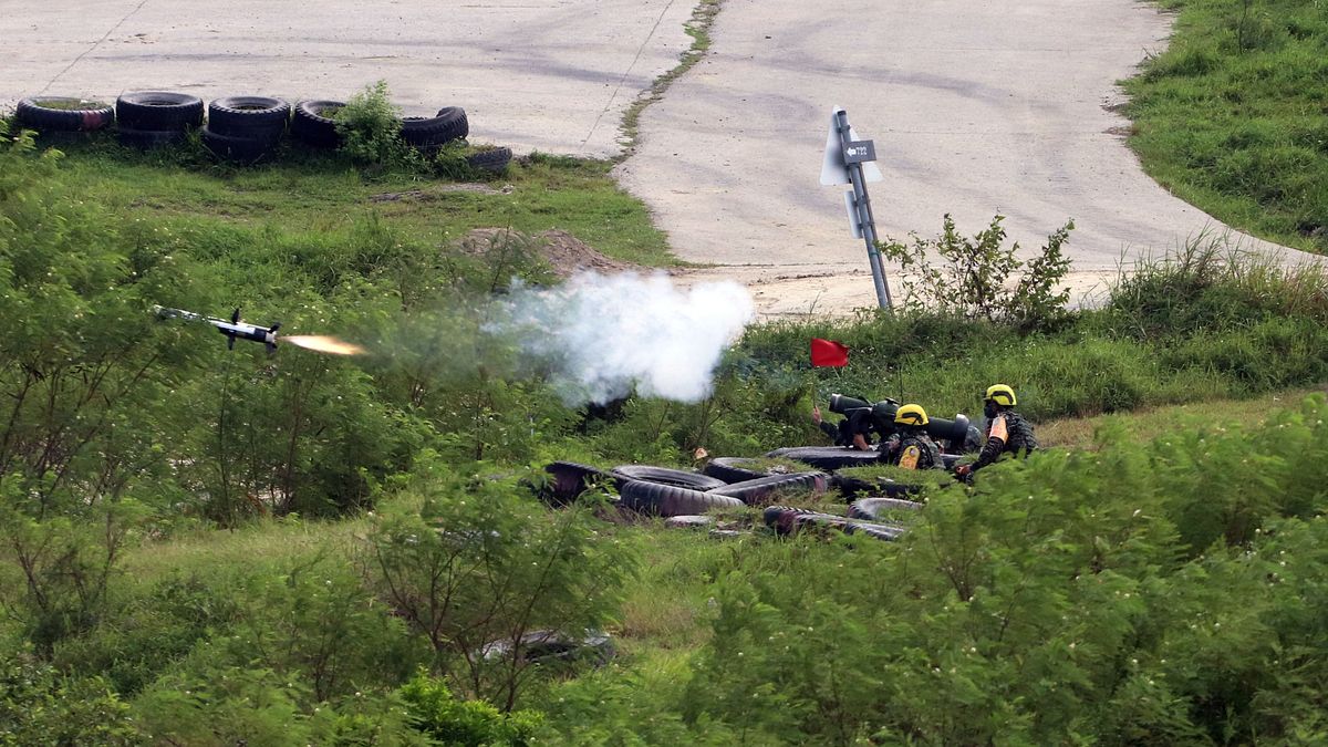 陸軍裝甲564旅7日執行「聯勇操演」。圖為標槍飛彈發射瞬間。(蘇仲泓攝) 陸軍裝甲564旅7日執行「聯勇操演」。圖為標槍飛彈發射瞬間。(蘇仲泓攝)