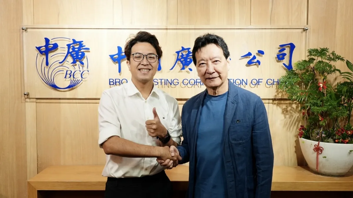 趙少康是國民黨送給沈伯洋的「大禮」。(沈伯洋競辦提供)