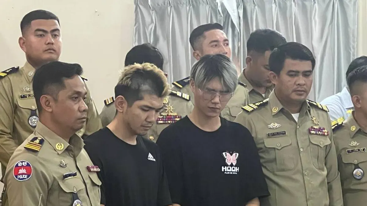 「晚安小雞」與「阿鬧」近日因在柬埔寨自導自演假綁架案而被判處2年有期徒刑。(圖/翻攝自《柬中時報》)