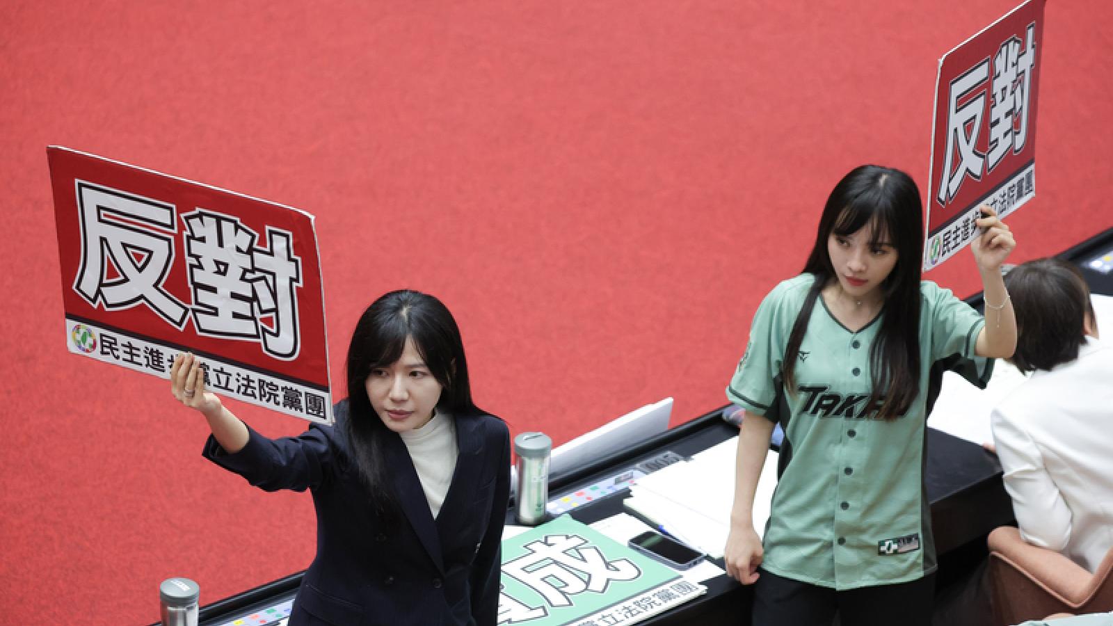 國務機要費要買1.5萬盒弱勢月餅不能刪凍?李來希提1質疑轟:治國無能可見一斑