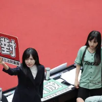 115年度中央政府總預算案日前三讀,藍委翁曉玲提案刪凍總統府「國務機要費」,引發朝野論戰。(資料照,中央社) 115年度中央政府總預算案日前三讀,藍委翁曉玲提案刪凍總統府「國務機要費」,引發朝野論戰。(資料照,中央社)