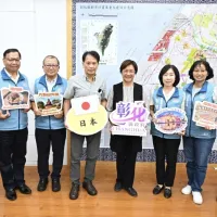 日本學者德村志成教授到彰化政府交流觀光發展,縣長王惠美縣府團隊接待,探討彰化特色與日本旅客需求的連結。(圖/彰化縣政府) 日本學者德村志成教授到彰化政府交流觀光發展,縣長王惠美縣府團隊接待,探討彰化特色與日本旅客需求的連結。(圖/彰化縣政府)