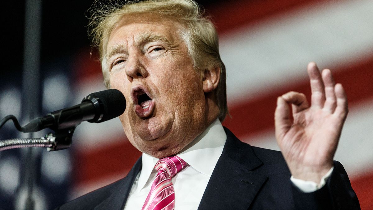 美國共和黨總統候選人川普曾申報營業淨損9.16億美元,讓他可以長達18年免繳1毛聯邦稅。(美聯社) 美國共和黨總統候選人川普曾申報營業淨損9.16億美元,讓他可以長達18年免繳1毛聯邦稅。(美聯社)