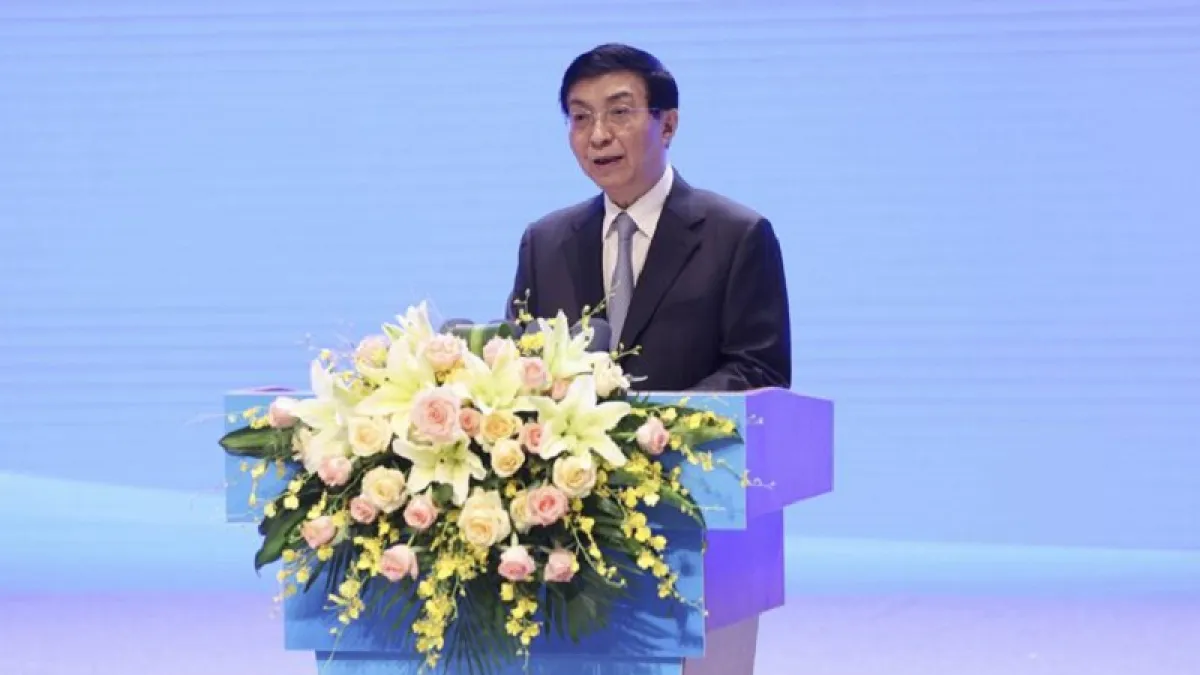 中國政協主席王滬寧在第十五屆海峽論壇宣讀國家主席習近平的賀信。(海峽論壇官網)