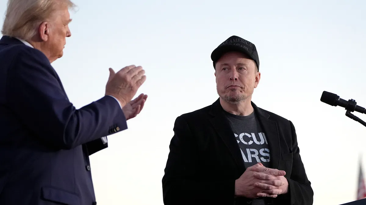 馬斯克與川普上演的是赤裸裸的金權政治。(美聯社) 馬斯克與川普上演的是赤裸裸的金權政治。(美聯社)