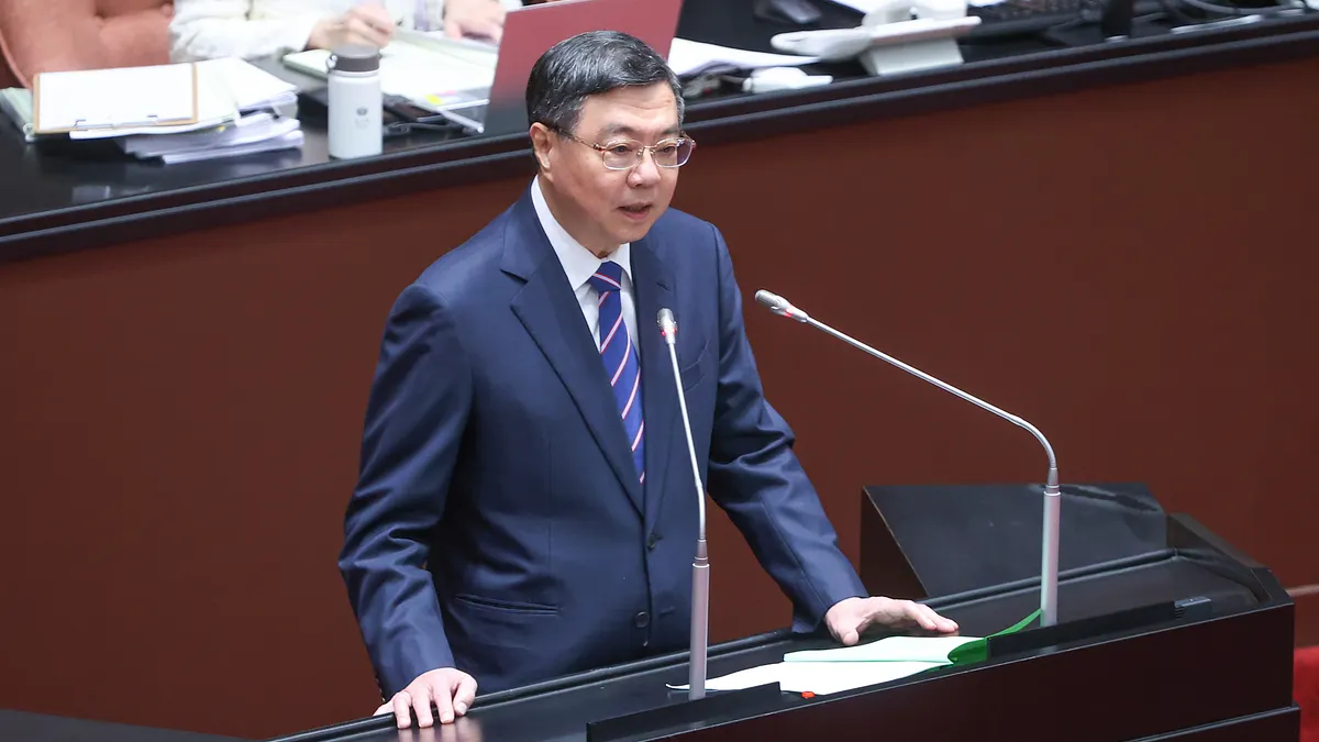 行政院長卓榮泰18日於立院備詢,強調為了《財劃法》不會放棄協商。(顏麟宇攝) 行政院長卓榮泰18日於立院備詢,強調為了《財劃法》不會放棄協商。(顏麟宇攝)