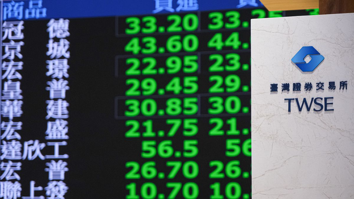 台股開盤暴跌500點非偶然!AI族群信心急凍、外資連十日大逃殺 一文揭盤勢真相與反攻條件