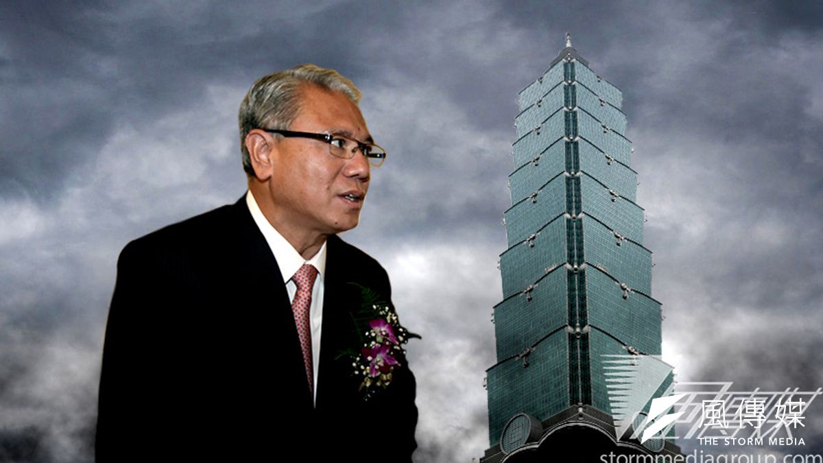 國民黨中央政策會代執行長費鴻泰下午和財政部同步舉行記者會表示,頂新魏家同意退出101經營,二董魏應交已經提出書面,正式辭去101副董事長及總經理的職務。(吳逸驊、余志偉攝/影像合成:風傳媒) 國民黨中央政策會代執行長費鴻泰下午和財政部同步舉行記者會表示,頂新魏家同意退出101經營,二董魏應交已經提出書面,正式辭去101副董事長及總經理的職務。(吳逸驊、余志偉攝/影像合成:風傳媒)