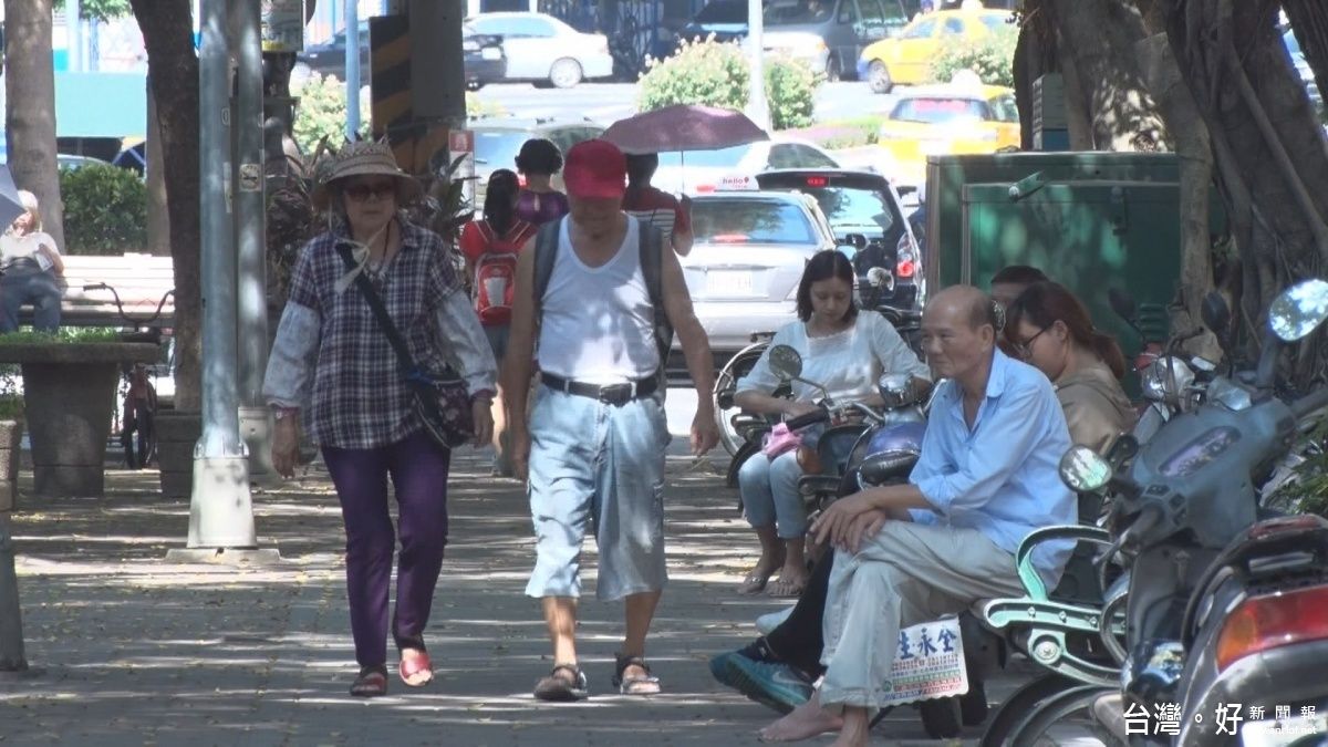 打造舒適林蔭大道 華齡公園成承德里民重要聚會場所 打造舒適林蔭大道 華齡公園成承德里民重要聚會場所