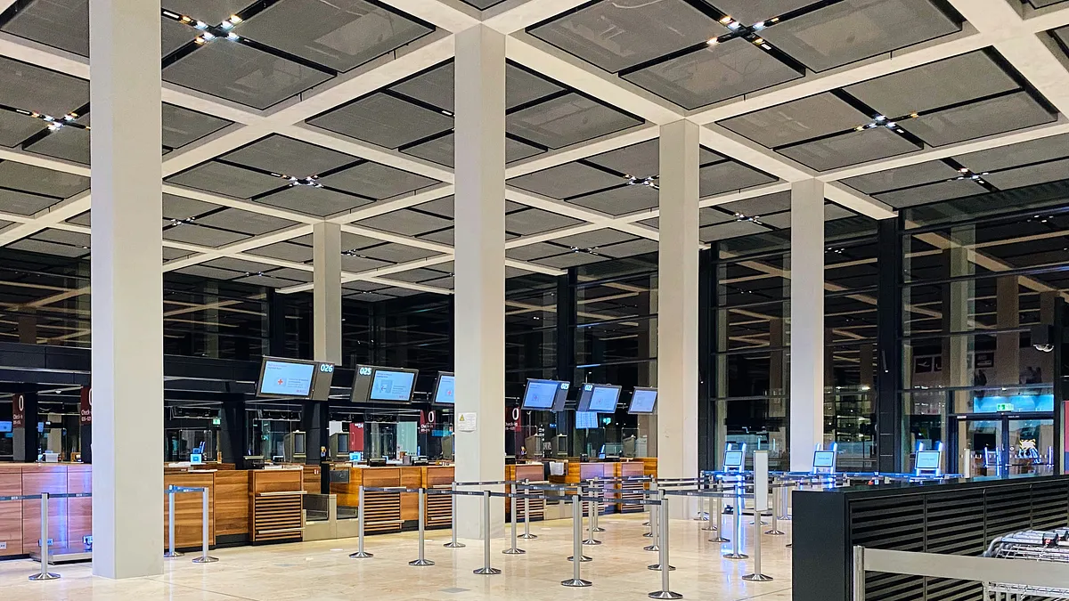 日本將於明年11月起,實施全新免稅制度的第2階段,未來旅客須以含稅價格購買物品,再上退稅官網註冊登記資料,抵達機場才可辦理退稅,目的是防止許多人以免稅價格購買後以差價轉售。(示意圖/取自unsplash) 日本將於明年11月起,實施全新免稅制度的第2階段,未來旅客須以含稅價格購買物品,再上退稅官網註冊登記資料,抵達機場才可辦理退稅,目的是防止許多人以免稅價格購買後以差價轉售。(示意圖/取自unsplash)