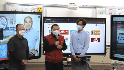 新北辦理教師線上教學研習「後疫情時代的數位創新教學」,因應疫情師生停課不停學的準備。(圖/新北市教育局提供)