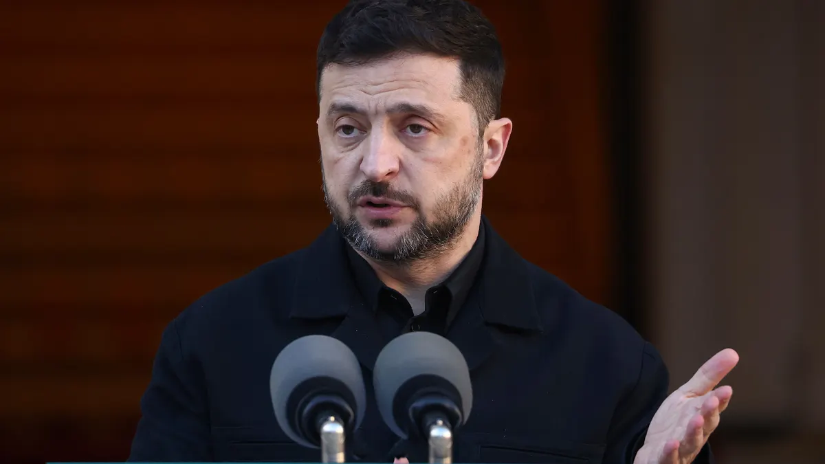 2025 年 12 月 2 日,烏克蘭總統澤倫斯基在愛爾蘭都柏林的聯合記者會上發言。(美聯社) 2025 年 12 月 2 日,烏克蘭總統澤倫斯基在愛爾蘭都柏林的聯合記者會上發言。(美聯社)