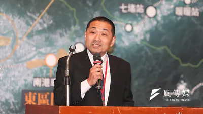 新北市副市長侯友宜代表黨內總統參選人朱立倫出席表達立場,他一改過去國民黨執政認為松山機場不廢的態度,表示朱立倫贊成松機遷移。(陳明仁攝)