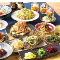 渋谷に誕生した「琉歌」姉妹店は、沖縄直送食材とおばんざいで人々の繋がりを育む。(写真/DineVita Group株式会社提供) 渋谷に誕生した「琉歌」姉妹店は、沖縄直送食材とおばんざいで人々の繋がりを育む。(写真/DineVita Group株式会社提供)