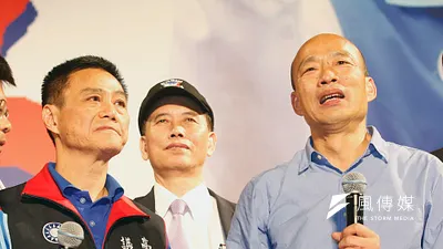 許崑源(左)在韓國瑜(右)競選高雄市長的過程全力相挺。(資料照,郭晉瑋攝)
