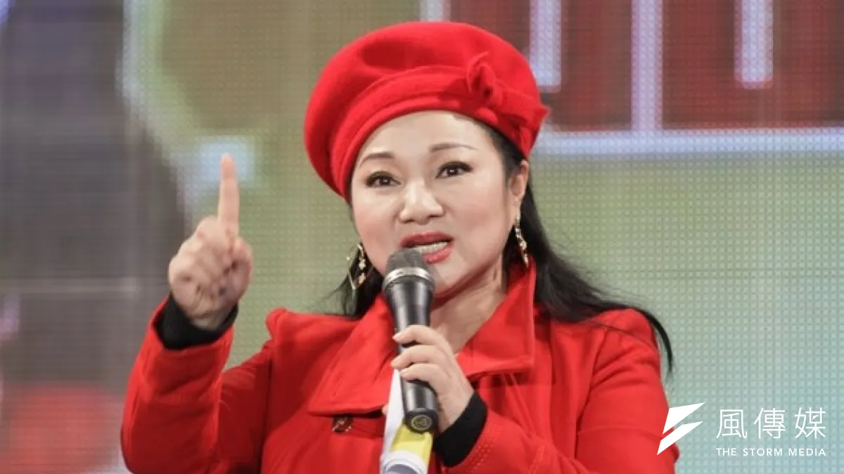 國策顧問白冰冰在中樞紀念國父誕辰暨慶祝中華文化復興節大會上,提問:「簡太郎在地方浴血奮戰,有什麼利多可以讓簡太郎跟鄉親報告?」(資料照片,吳逸驊攝)