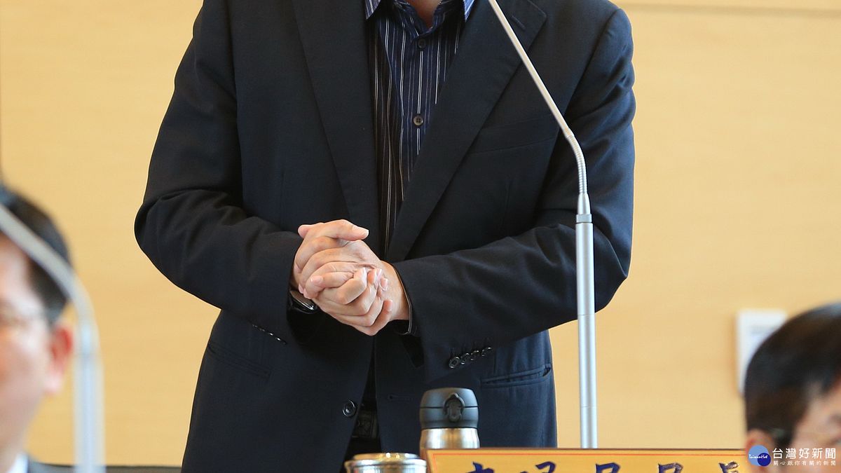 台中BRT仲裁應付廠商1.8億 交通局長:前市府倉促上路造成 台中BRT仲裁應付廠商1.8億 交通局長:前市府倉促上路造成