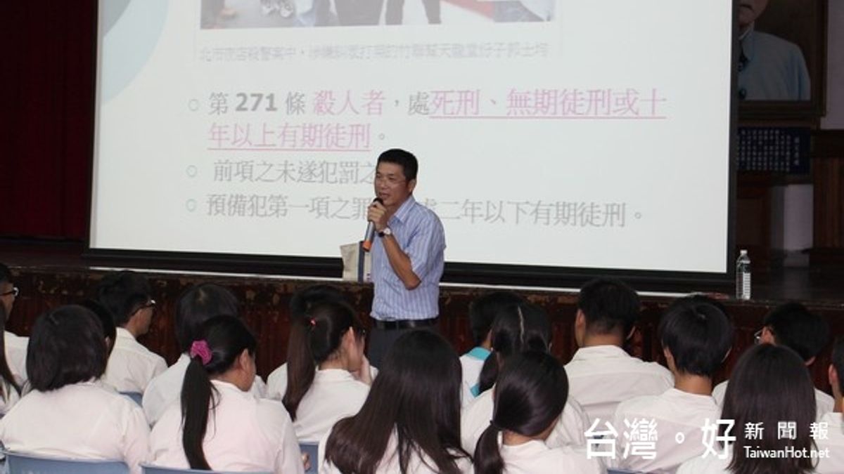 防制青少年藥物濫用 北港偵查隊至北港高中進行宣導 防制青少年藥物濫用 北港偵查隊至北港高中進行宣導