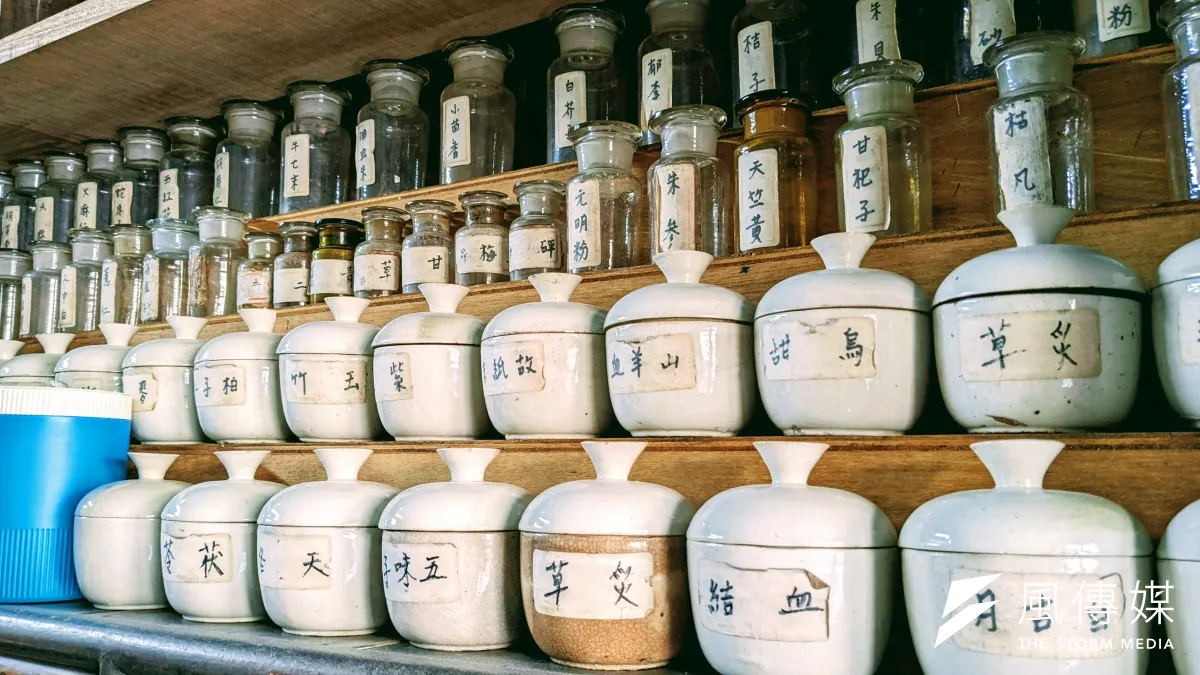 中藥行、藥罐、中藥房、中醫師、草藥。(資料照,洪煜勛攝)