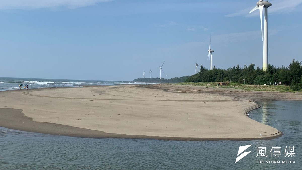 台電2期離岸風場一再流標,台電在日前5度上網公告招標,並祭出新誘因,指將針對風場成立轉投資公司,讓得標廠商可以優先入股。示意圖。(資料照,尹俞歡攝) 台電2期離岸風場一再流標,台電在日前5度上網公告招標,並祭出新誘因,指將針對風場成立轉投資公司,讓得標廠商可以優先入股。示意圖。(資料照,尹俞歡攝)