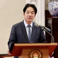 總統賴清德17日接見第9屆玉山論壇訪賓時表示,台灣在全球供應鏈及印太第一島鏈扮演關鍵角色,我們始終追求和平,也積極提升自我防衛能力,因為台海和平穩定是全球安全與繁榮的必要元素。(中央社) 總統賴清德17日接見第9屆玉山論壇訪賓時表示,台灣在全球供應鏈及印太第一島鏈扮演關鍵角色,我們始終追求和平,也積極提升自我防衛能力,因為台海和平穩定是全球安全與繁榮的必要元素。(中央社)
