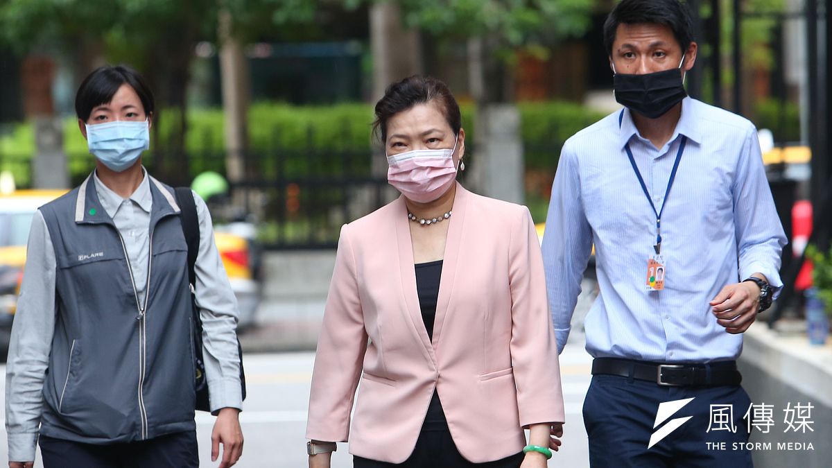 針對竹竹合併議題,民進黨立院黨團擬讓地制法修正草案在臨時會時出委員會,待下會期初處理, 更傳出未來僅處理已提出申請的彰化縣升格,以利勸進經濟部長王美花(中)。(資料照,顏麟宇攝) 針對竹竹合併議題,民進黨立院黨團擬讓地制法修正草案在臨時會時出委員會,待下會期初處理, 更傳出未來僅處理已提出申請的彰化縣升格,以利勸進經濟部長王美花(中)。(資料照,顏麟宇攝)