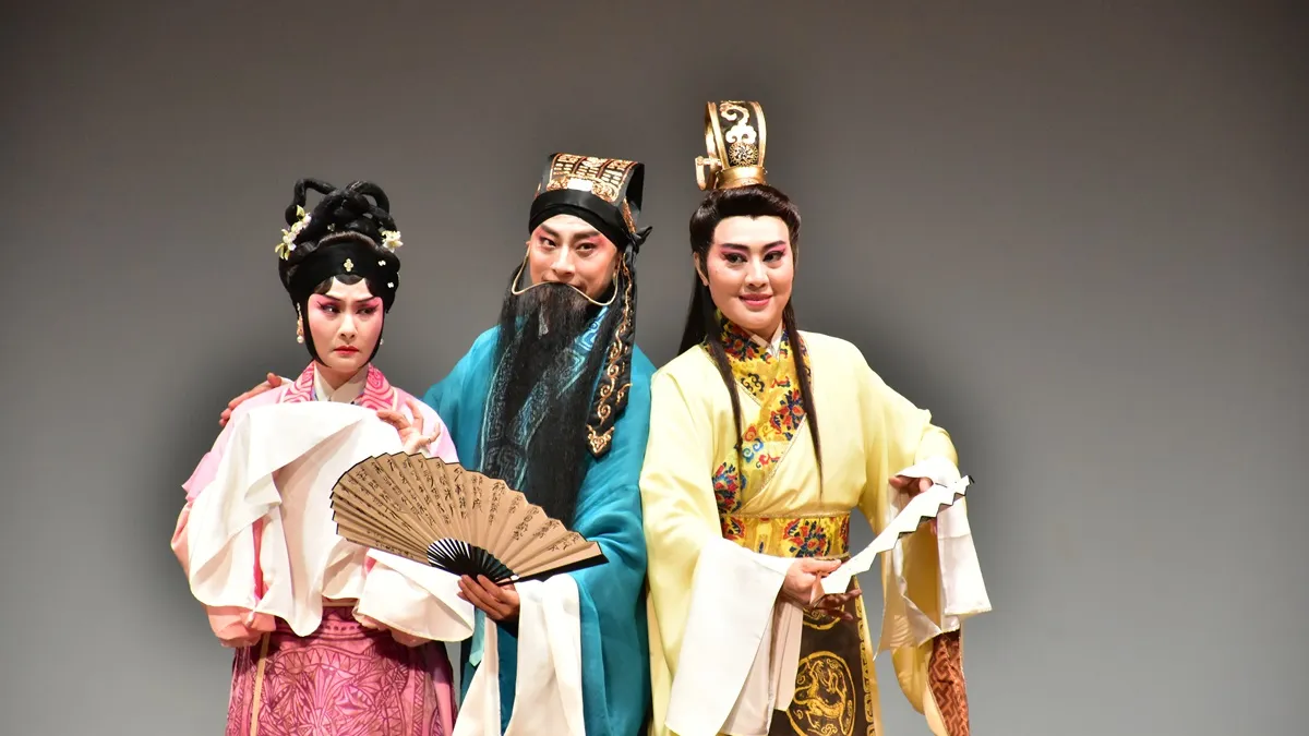 劈棺驚夢台北場主要演員(左起)蕭揚玲、盛鑑、劉建華。(圖/國立傳統藝術中心提供)