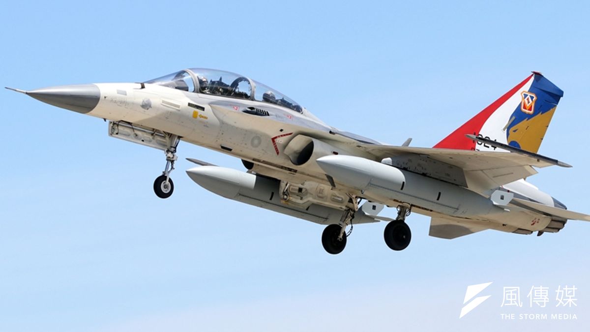 空軍三型主力戰機之一的IDF經國號,近年在「翔展案」等構改案後已全數完成提升,IDF也是目前唯一完成性能升級的三型戰機之一。(蘇仲泓攝) 空軍三型主力戰機之一的IDF經國號,近年在「翔展案」等構改案後已全數完成提升,IDF也是目前唯一完成性能升級的三型戰機之一。(蘇仲泓攝)