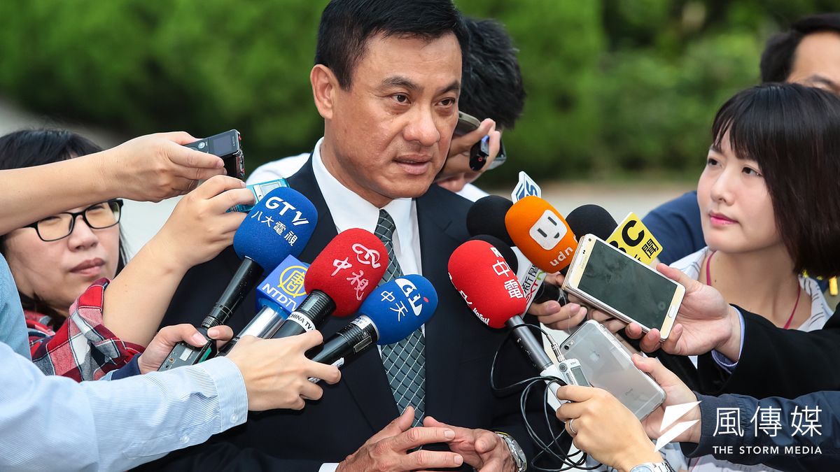 對於王拓辭世,蘇嘉全以「瀟灑的拓哥、不畏強權的勇者」形容這位文壇及民主前輩,並,盼他精神不滅。(資料照,顏麟宇攝) 對於王拓辭世,蘇嘉全以「瀟灑的拓哥、不畏強權的勇者」形容這位文壇及民主前輩,並,盼他精神不滅。(資料照,顏麟宇攝)