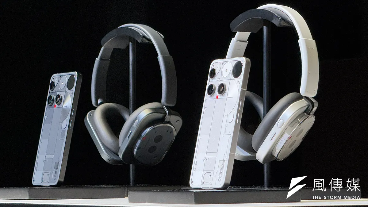 ロンドン発のNothingが20日、東京で新製品発表会を開催。「Phone (3)」と「Headphone (1)」を披露し、経営陣と楽天モバイル幹部が日本市場での戦略と提携について語った。(写真/黃信維撮影)