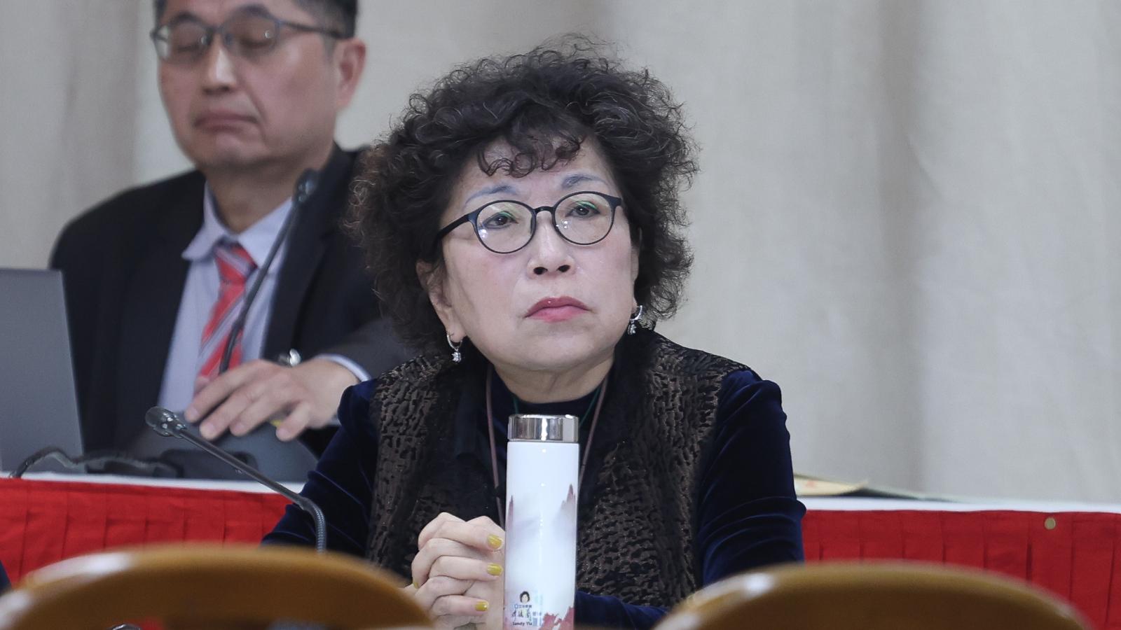 「奉公守法一輩子卻要上街討退休金」 游毓蘭質問:誰逼警消走到這一步?