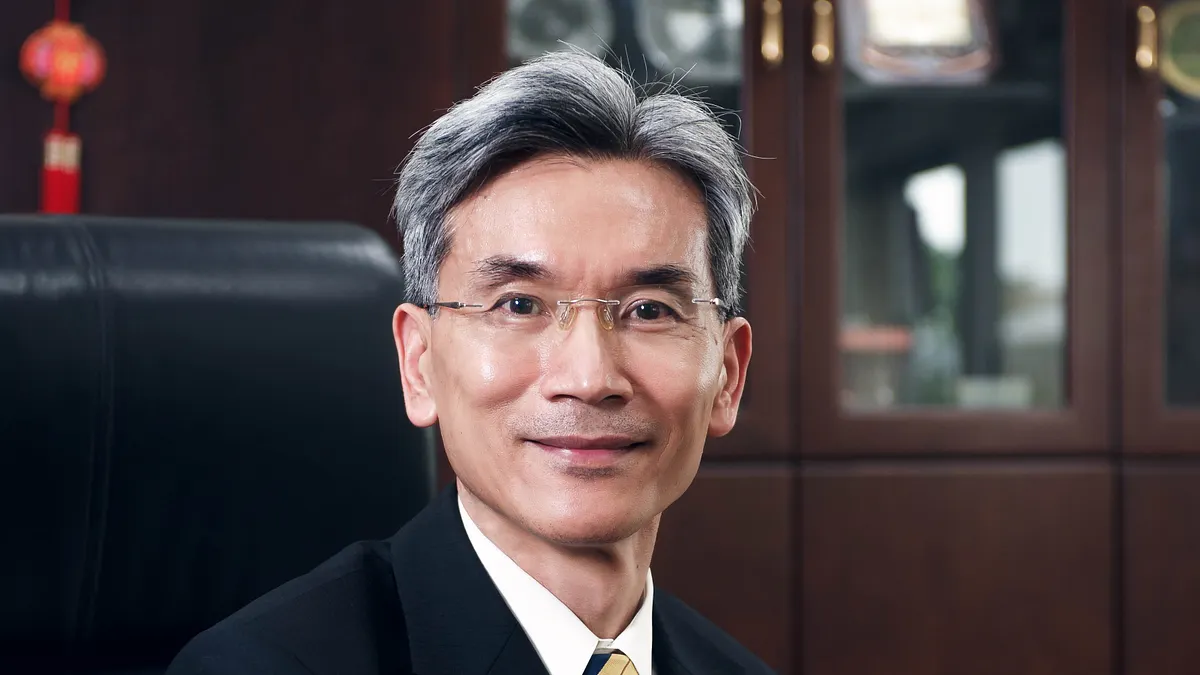 行政院環保署將於8月22日改制為環境部,首任部長預計將由國立中興大學校長薛富盛接任。(行政院提供)