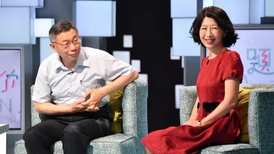 台北市長柯文哲(左)管不住老婆陳佩琪(右)臉書發文。(取自陳佩琪臉書)