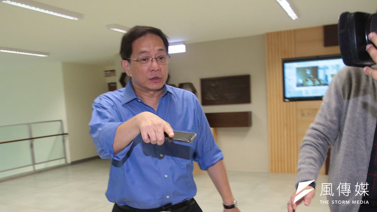 民進黨大老林濁水撰文指出,管中閔(圖)當選台大校長,其實是複雜制度使然,「一點都不眾望所歸」。(資料照,顏麟宇攝) 民進黨大老林濁水撰文指出,管中閔(圖)當選台大校長,其實是複雜制度使然,「一點都不眾望所歸」。(資料照,顏麟宇攝)