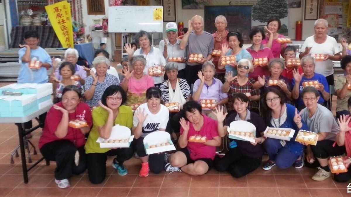 合作高原社區獻愛心 敏盛醫院特製養生月餅發送獨老 合作高原社區獻愛心 敏盛醫院特製養生月餅發送獨老
