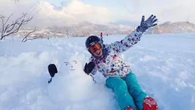 滑雪並不如想像中那般容易上手,若要帥氣的馳聘雪地,還得注意幾項事情!(圖/顏孝真提供)