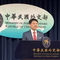 台湾外交部の蕭光偉報道官は、台湾は米側の各層と良好な意思疎通を維持しており、米台関係の安定的な深化を確保していると述べた。(鍾秉哲撮影) 台湾外交部の蕭光偉報道官は、台湾は米側の各層と良好な意思疎通を維持しており、米台関係の安定的な深化を確保していると述べた。(鍾秉哲撮影)