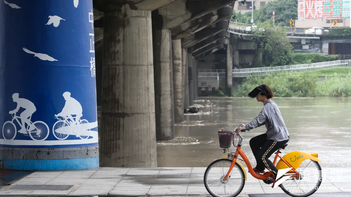 新北市交通局長鍾鳴時17日接受質詢時表示,新北確定不跟進設置YouBike 2.0,並將會自行開發新系統,同時也將全面暫緩YouBike 1.0設站。(資料照,陳明仁攝)
