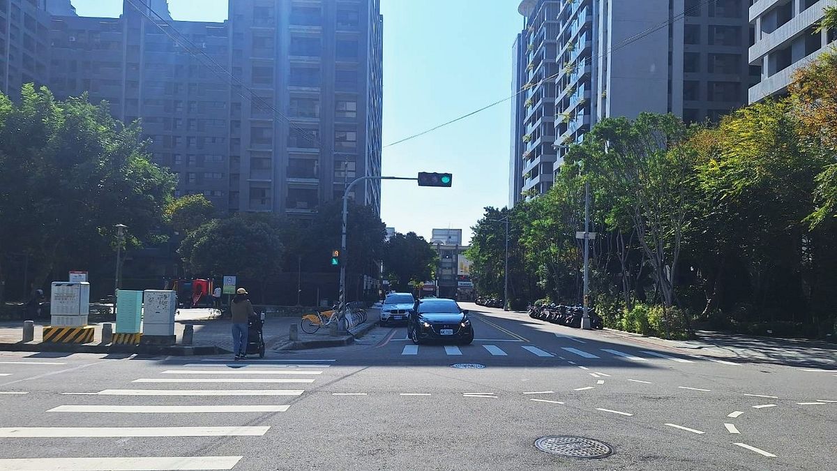 賈北松觀點:從「小綠人免罰」到「綠色標線人行道」─人本交通的幻象,與國家的危險轉嫁